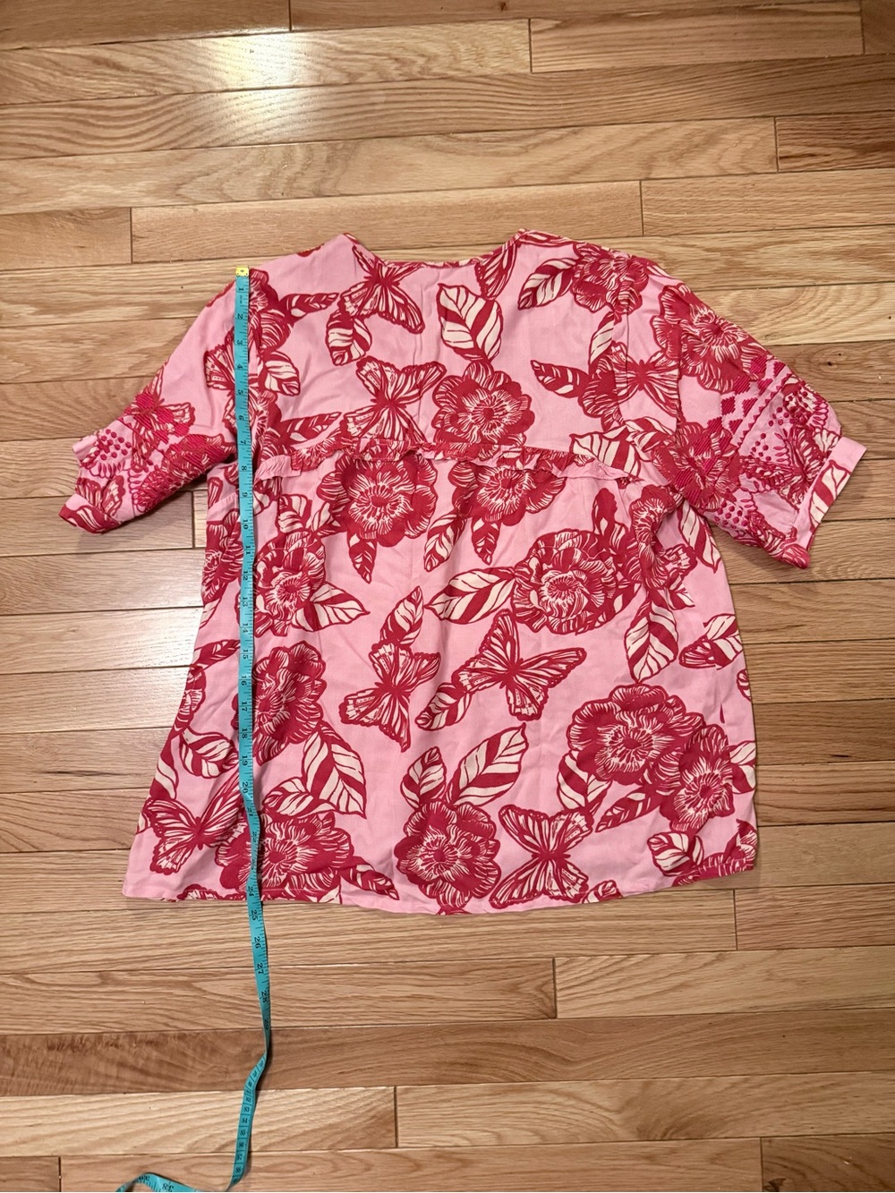 Pink Floral & Butterfly Print Top women’s small
